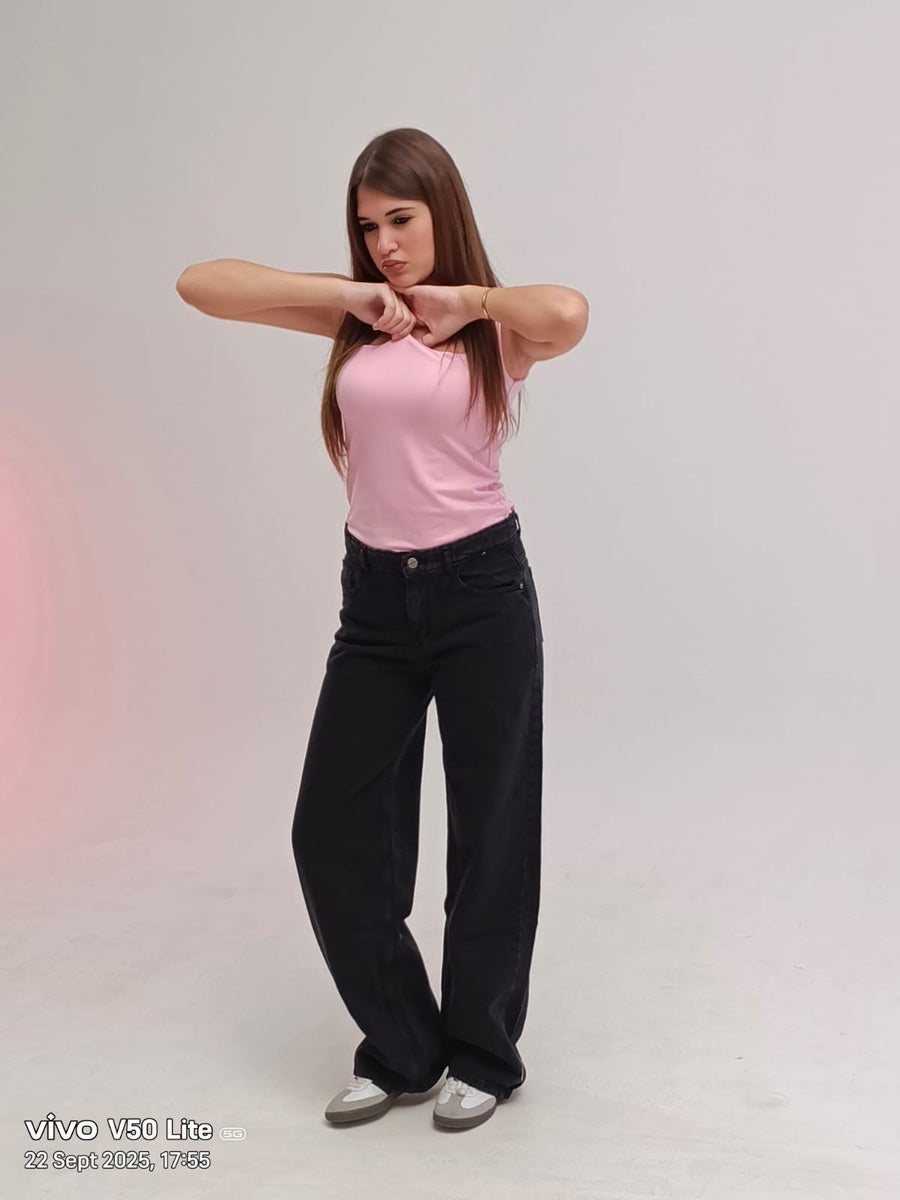 Velora Classic Black Straight Jeans
